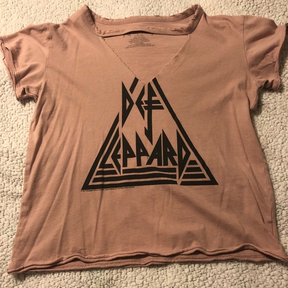 American Eagle Outfitters Tops - AE band shirt